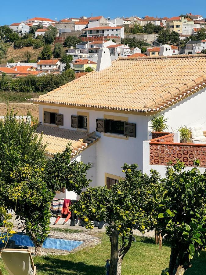 The Far End Surf House - Surf & Yoga Holidays Lourinhã Esterno foto