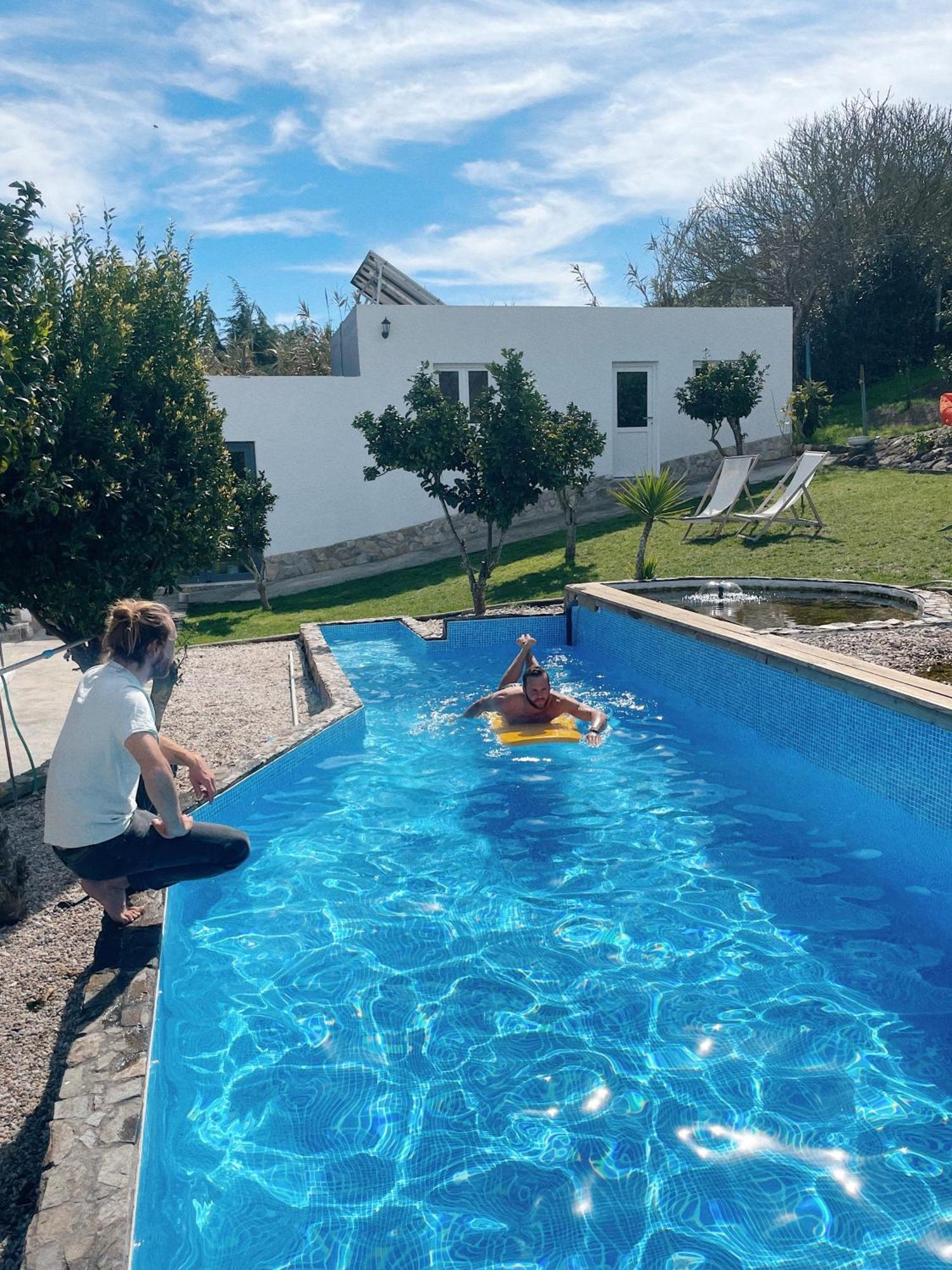 The Far End Surf House - Surf & Yoga Holidays Lourinhã Esterno foto