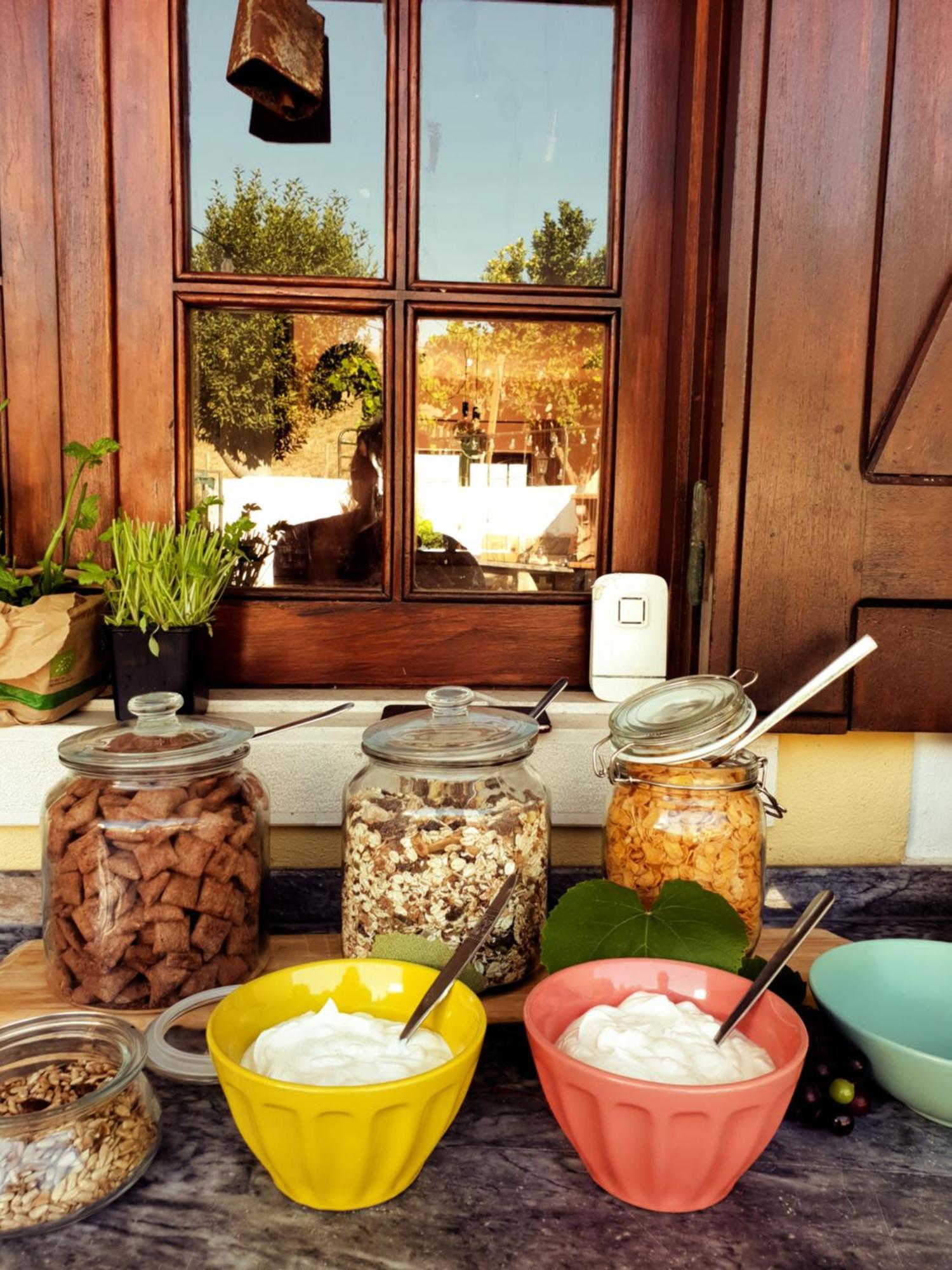 The Far End Surf House - Surf & Yoga Holidays Lourinhã Esterno foto